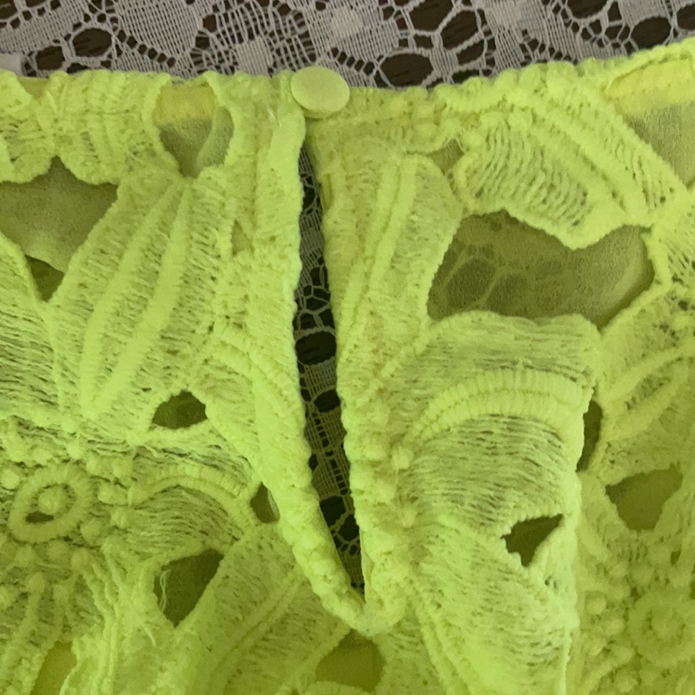 Neon Yellow Floral Top - Picture 7 of 8